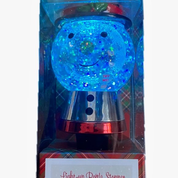 Sur la Table Light-up Bottle Stopper LED Light-up Snow Globe Snowman in Top-Hat - Picture 9 of 9